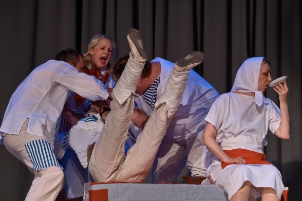 Почему стоит посмотреть спектакль «Василий и Василиса»