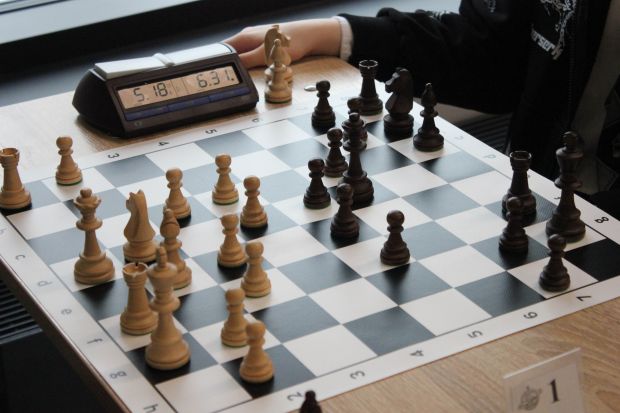 СУНЦ НГУ стал площадкой для большого шахматного турнира