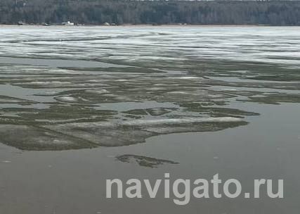 Спасатели рекомендуют не выходить на тонкий лёд
