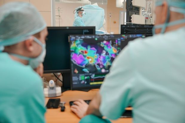 Аритмологи Центра Мешалкина провели уникальную операцию