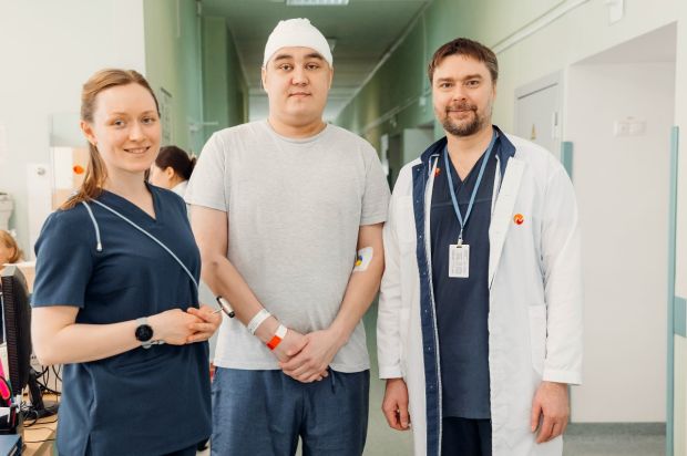 Гигантскую опухоль головного мозга удали тюменцу в Центре Мешалкина