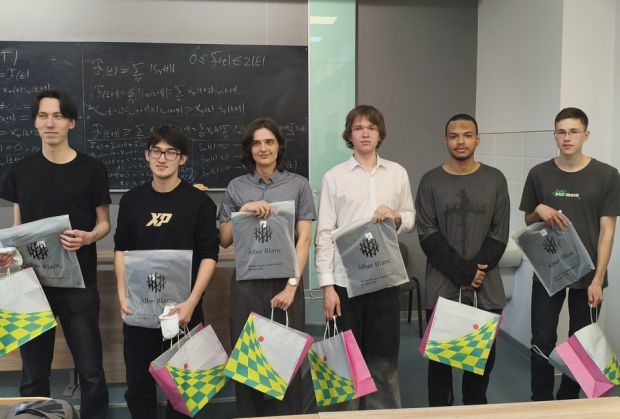 В НГУ возобновили студенческие матбои