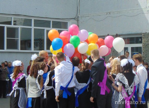 Когда в новосибирских школах прозвенят последние звонки