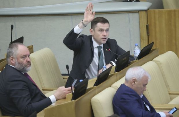 Депутат Госдумы поддерживает ограничение выплат мигрантам