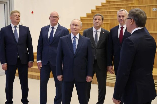 Владимир Путин посетил НГУ и СКИФ