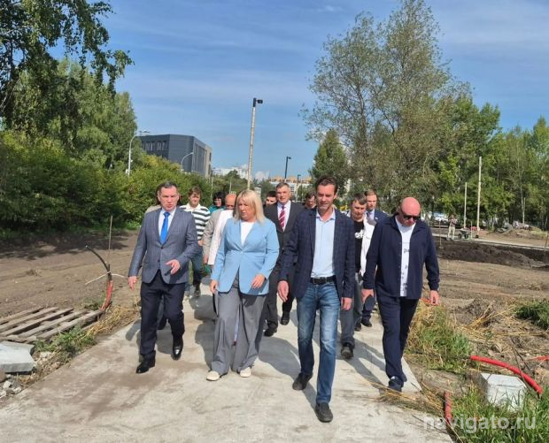 Работы в сквере на улице Демакова закончат в сентябре